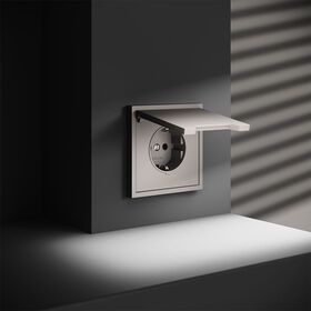 Розетка с заземлением, защитными шторками и крышкой S70 (кашемир) / Voltum VLS040303