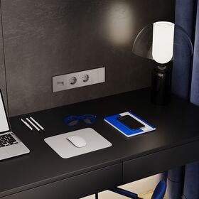 Розетка с заземлением и защитными шторками S70 (кашемир) / Voltum VLS040203