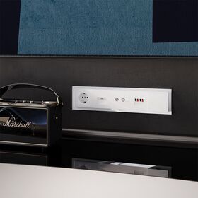 Рамка стеклянная на 5 постов S70 (белый, стекло) / Voltum VLS110501