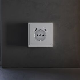 Накладка для розетки с заземлением и защитными шторками, с USB A+C S70 (серый) / Voltum VLS001016