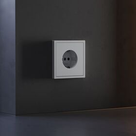 Накладка для розетки с заземлением и защитными шторками S70 (серый) / Voltum VLS000716