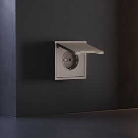 Накладка для розетки с заземлением, защитными шторками и крышкой S70 (капучино) / Voltum VLS000814