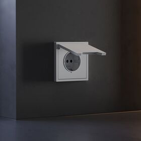 Накладка для розетки с заземлением, защитными шторками и крышкой S70 (серый) / Voltum VLS000816