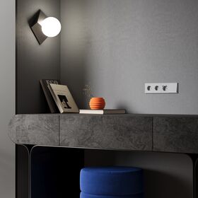 Накладка для розетки с заземлением и защитными шторками S70 (серый) / Voltum VLS000716