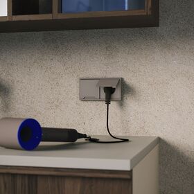 Накладка для розетки с заземлением, защитными шторками и крышкой S70 (капучино) / Voltum VLS000814