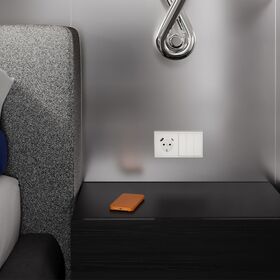 Накладка для розетки с заземлением и защитными шторками, с USB A+C S70 (хлопок) / Voltum VLS001013