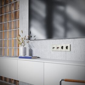 Розетка телевизионная TV+RJ45 кат. 6 S70 (шелк) / Voltum VLS060704