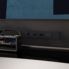 Розетка компьютерная RJ45 кат.6 S70 (черный матовый) / Voltum VLS060108