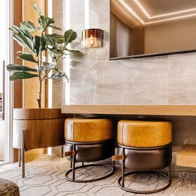 Настенный светильник (бра) Maytoni Wonderland MOD313WL-01CH