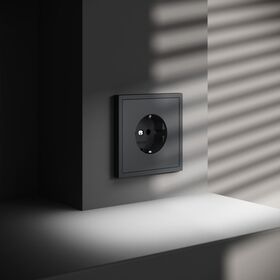 Розетка с заземлением S70 (графит) / Voltum VLS040107