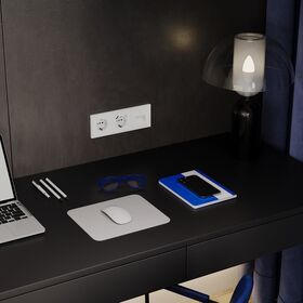 Розетка с заземлением S70 (белый матовый) / Voltum VLS040102