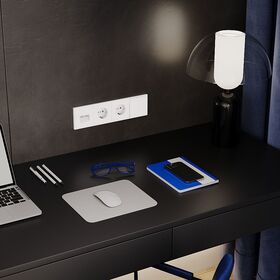 Рамка пластиковая на 4 поста S70 (белый матовый) / Voltum VLS100402